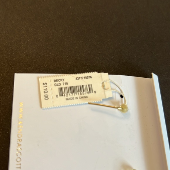 Kendra Scott Becky Gold Teardrop Earrings - Picture 5 of 5